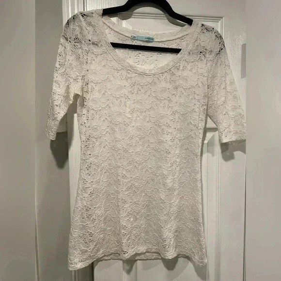 Maurice’s White Lace Stretch Short Sleeve Tree Sheer Pullover Scoop Neck Size S - Picture 1 of 9